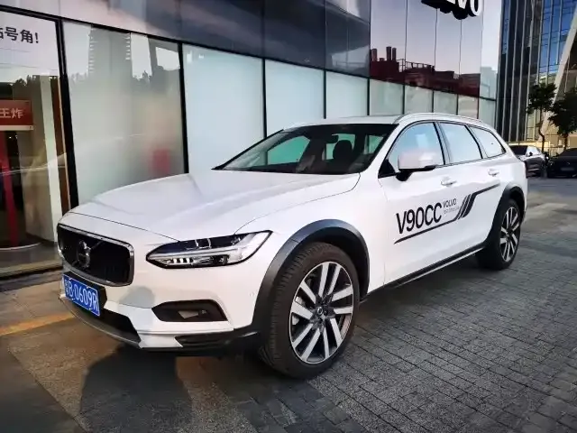 Volvo V90 — фото 1