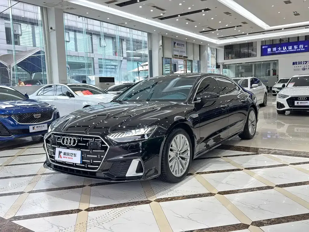 Audi A7L — фото 10