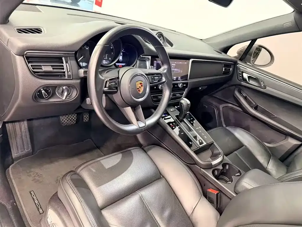 Porsche Macan — фото 10