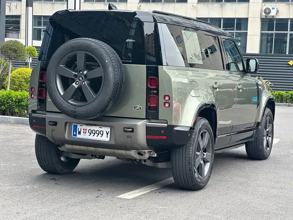 Land Rover Defender — фото 8
