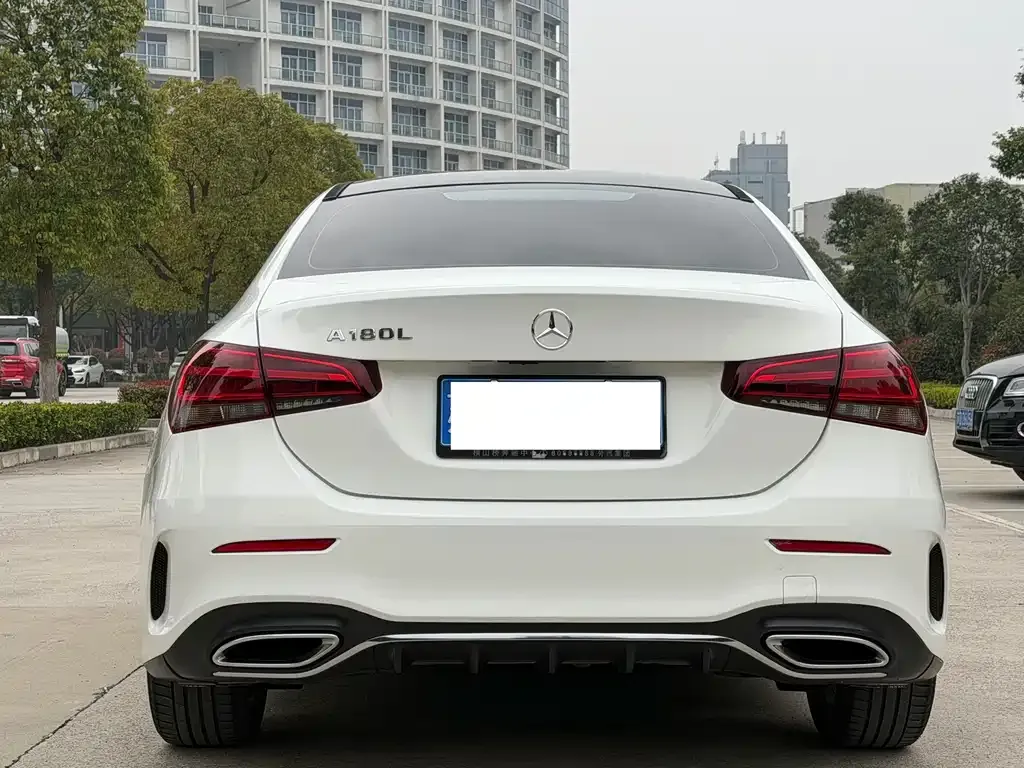 Mercedes-Benz A-Class — фото 8
