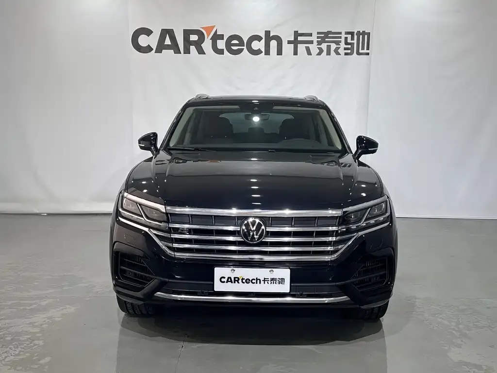 Volkswagen Touareg — фото 5