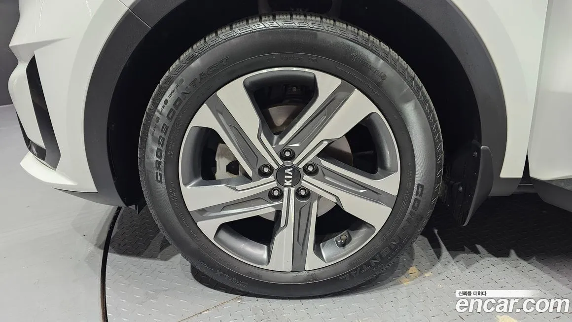 Kia Sorento — фото 6