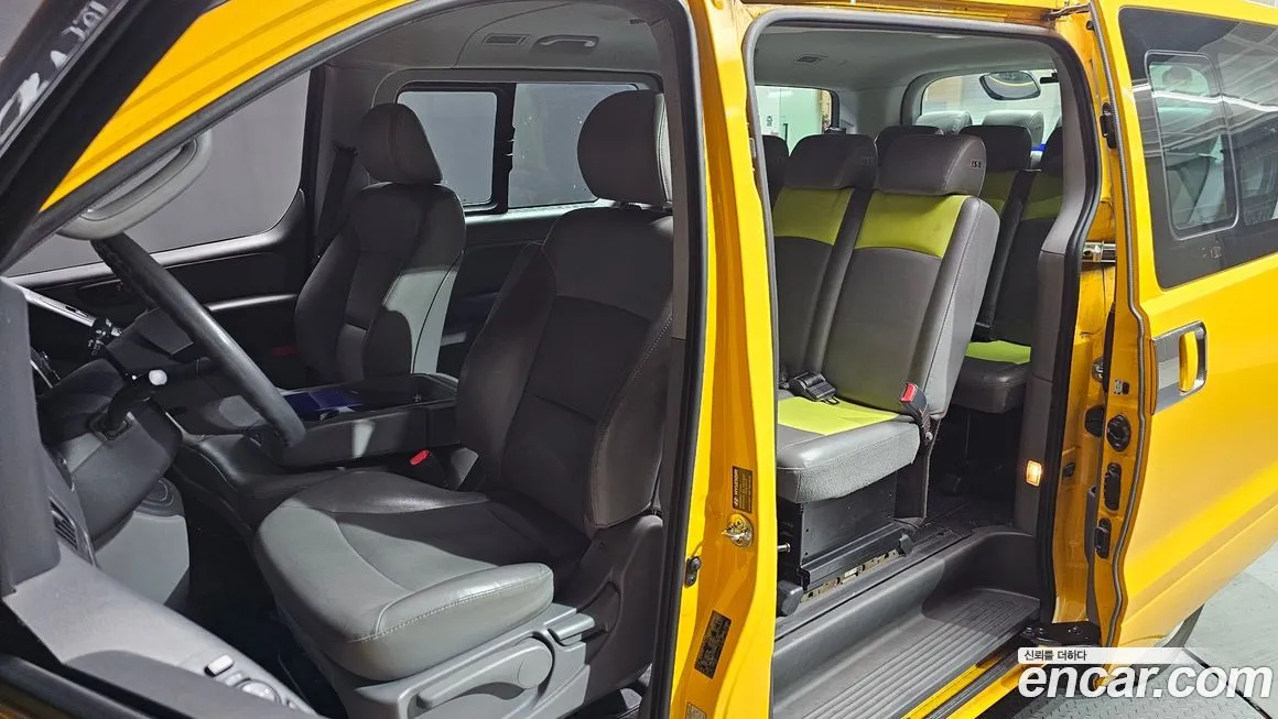 Hyundai Starex — фото 10