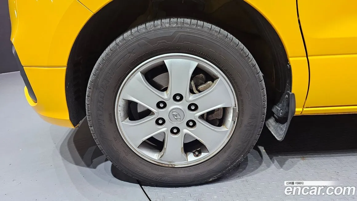 Hyundai Starex — фото 4