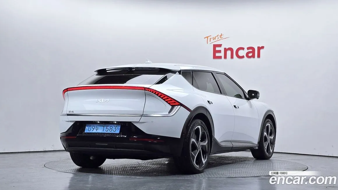 Kia EV6 — фото 8