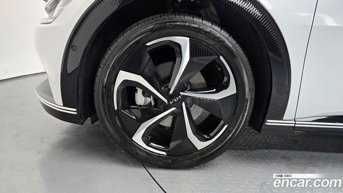 Kia EV6 — фото 6