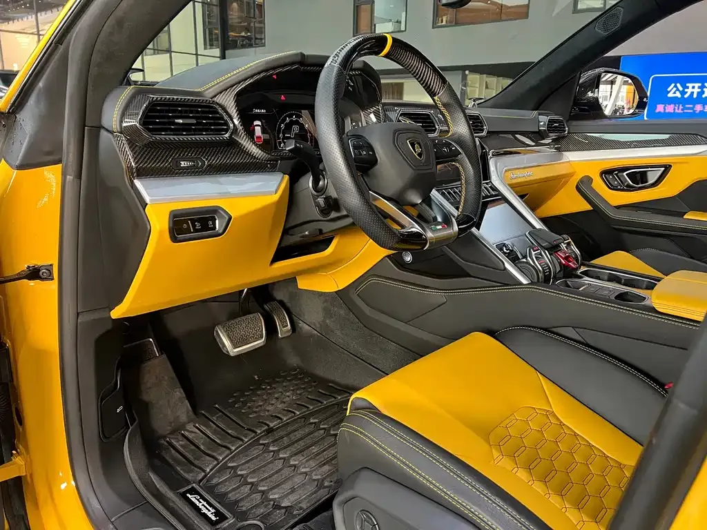 Lamborghini Urus — фото 4