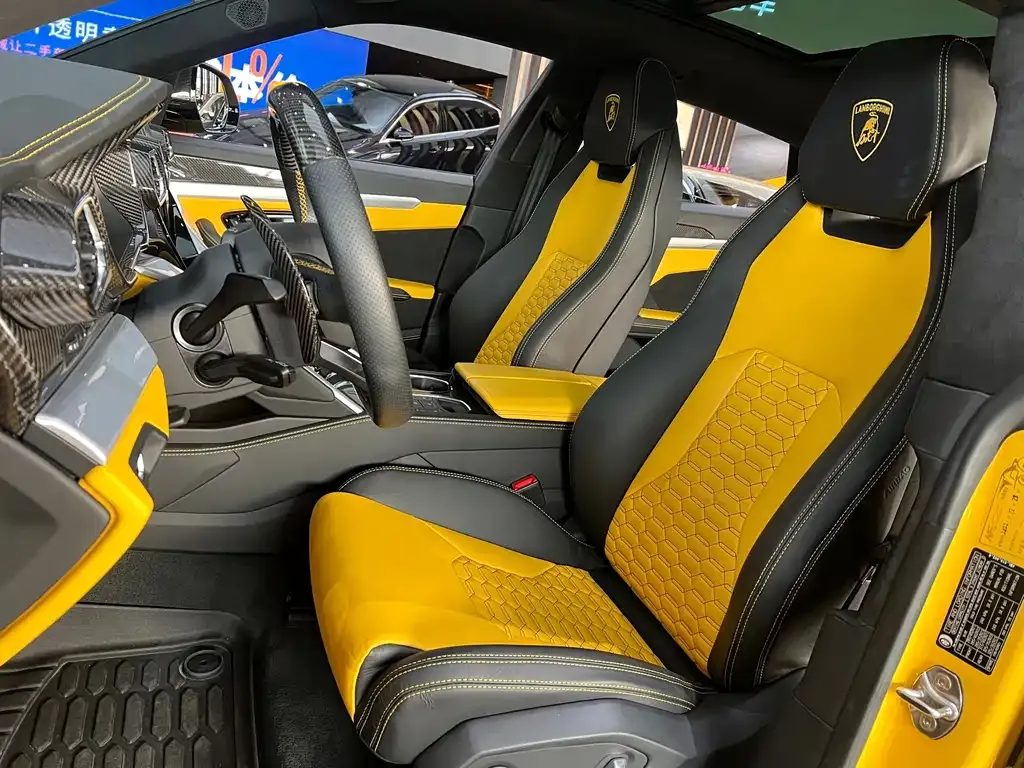 Lamborghini Urus — фото 3