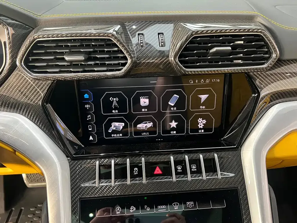Lamborghini Urus — фото 5