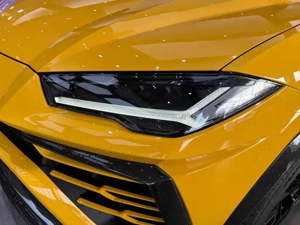 Lamborghini Urus — фото 6