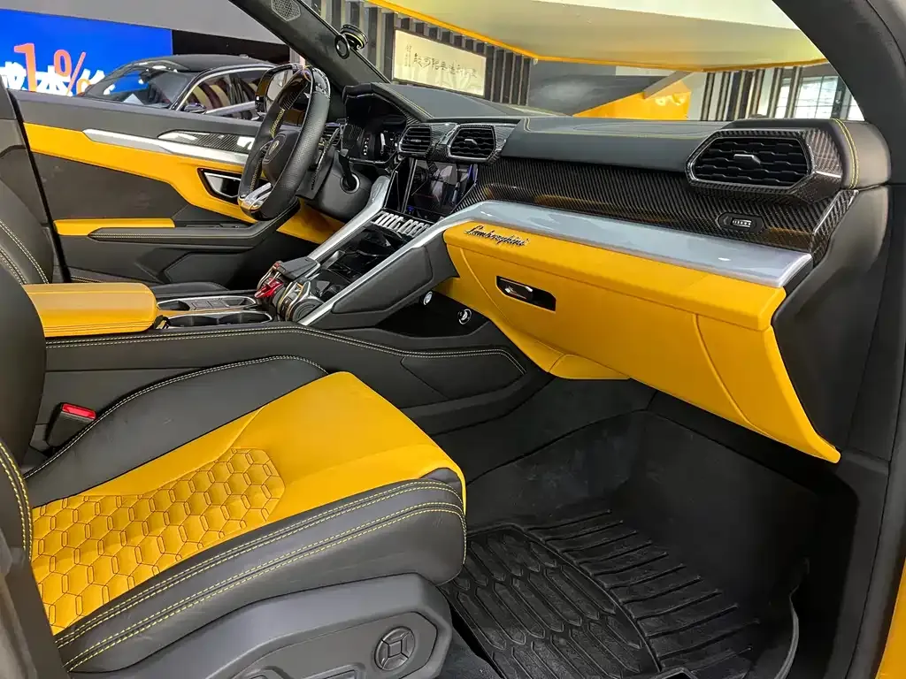 Lamborghini Urus — фото 7