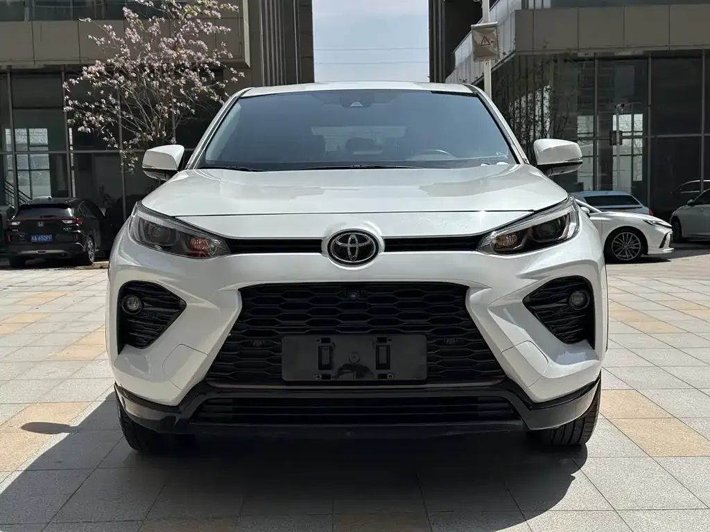 Toyota Wildlander — фото 10