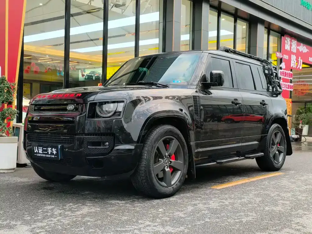 Land Rover Defender — фото 1