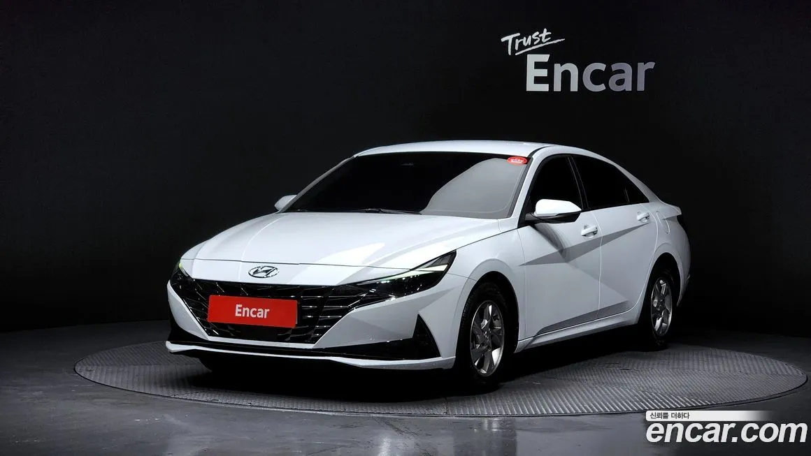 Hyundai AVANTE — фото 1