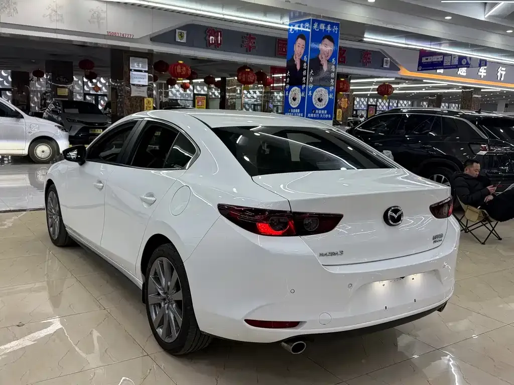 Mazda 3 Axela — фото 5