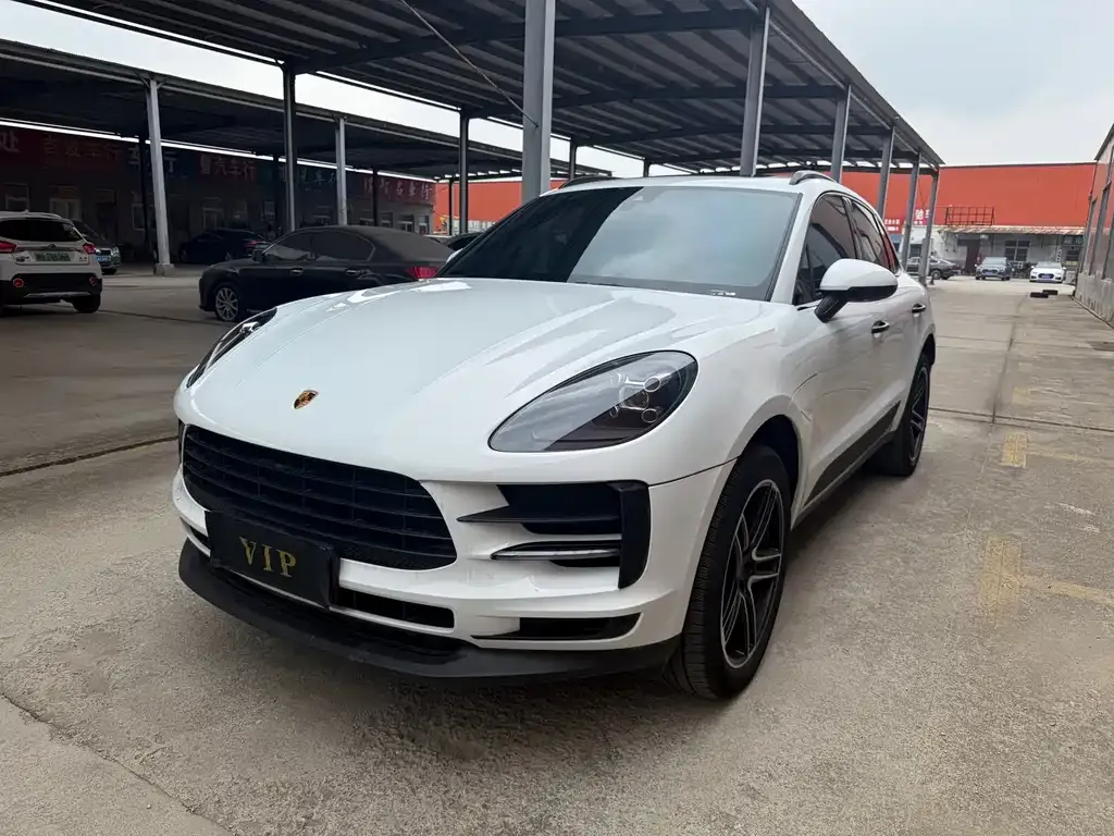 Porsche Macan — фото 1