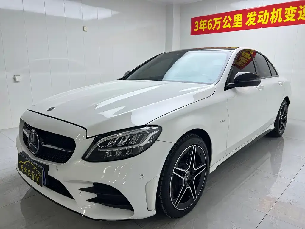 Mercedes-Benz C-Class — фото 1