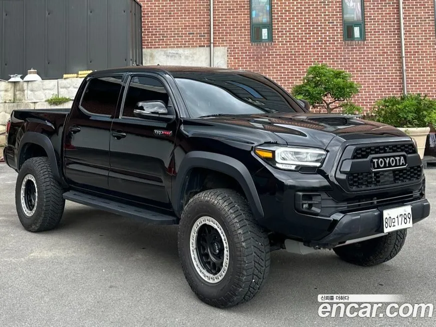 Toyota Tacoma — фото 9