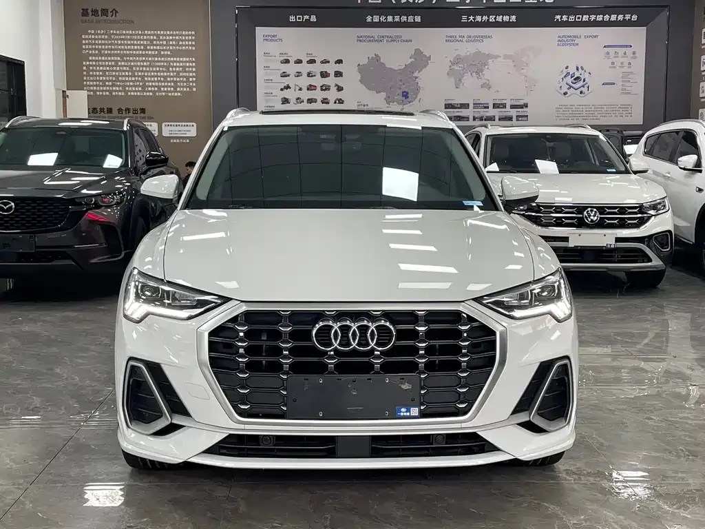 Audi Q3 — фото 10