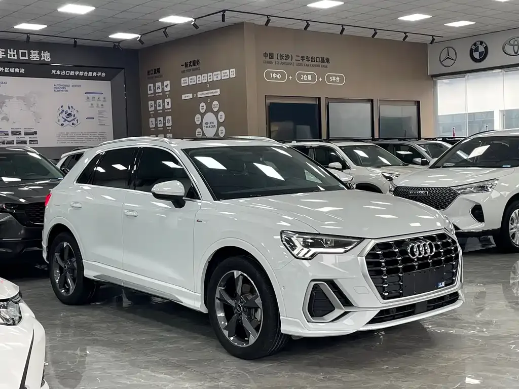 Audi Q3 — фото 7