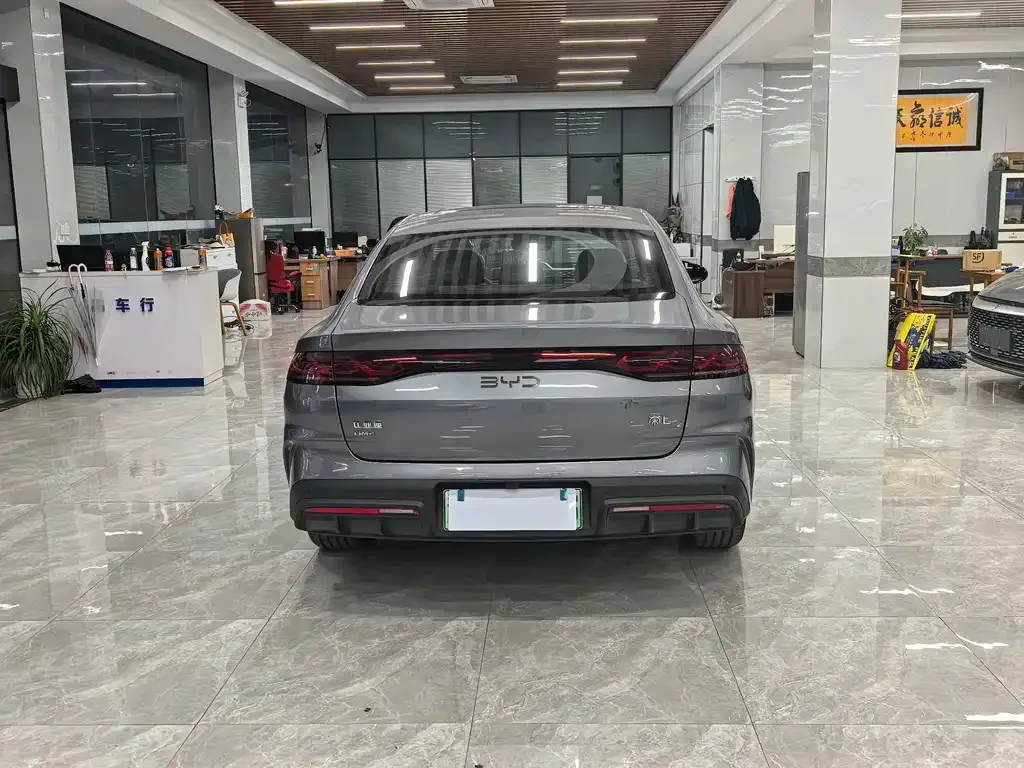 BYD Qin L — фото 3
