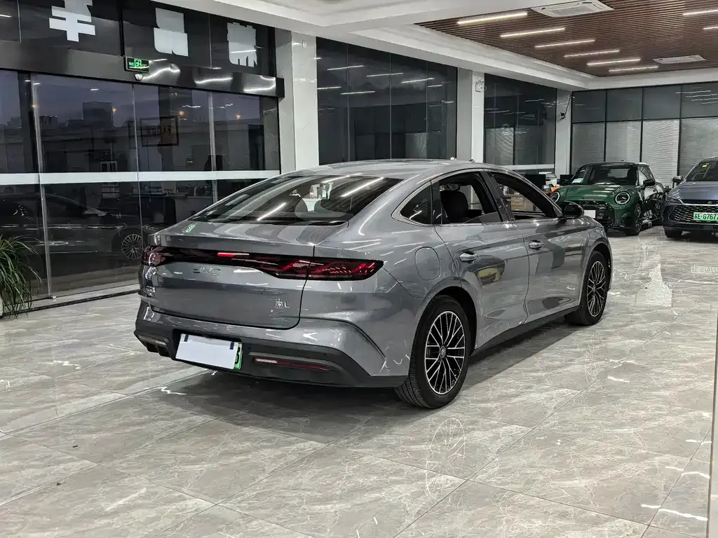BYD Qin L — фото 4