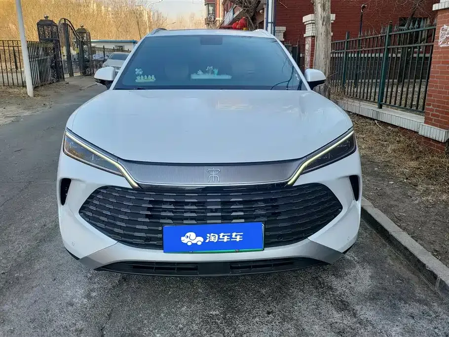 BYD L DM-i — фото 10