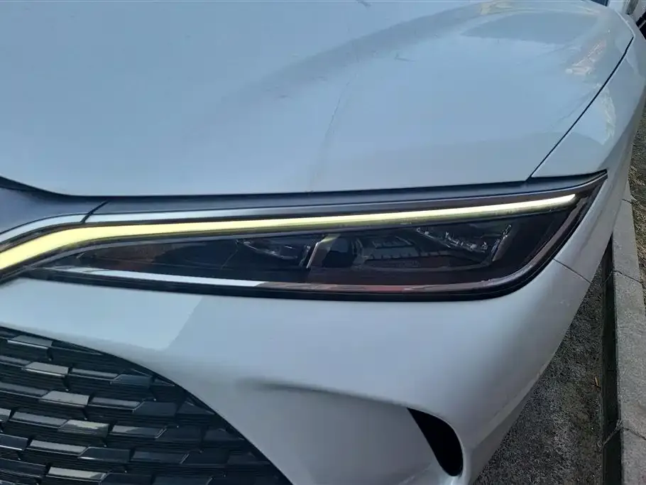 BYD L DM-i — фото 4