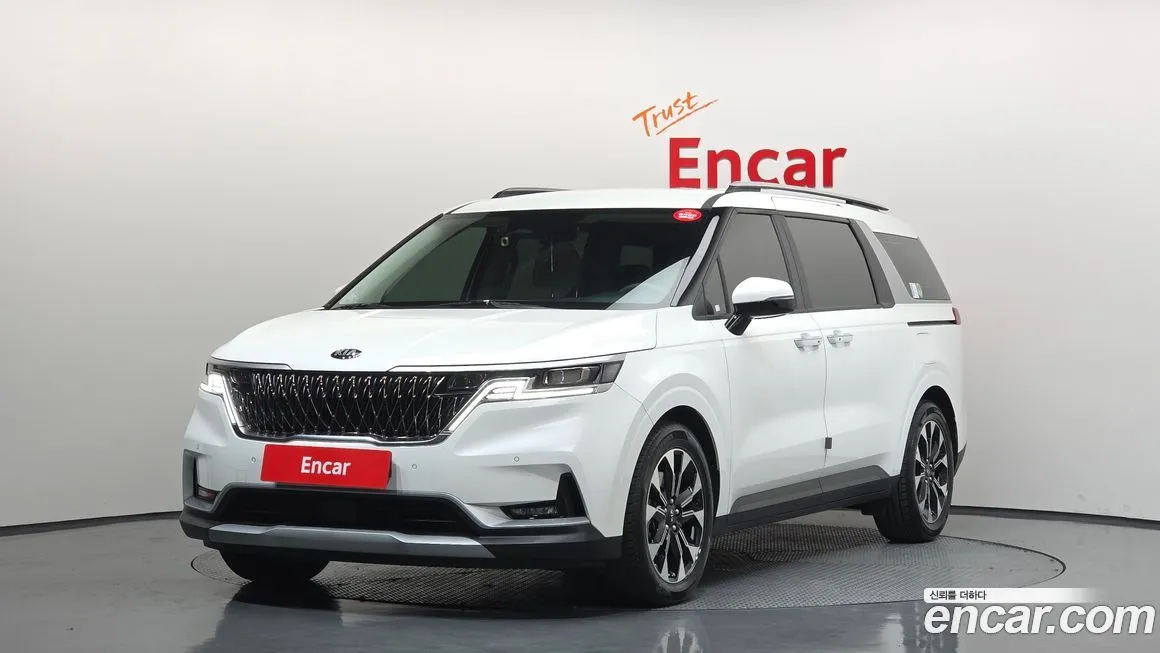 Kia Carnival — фото 1