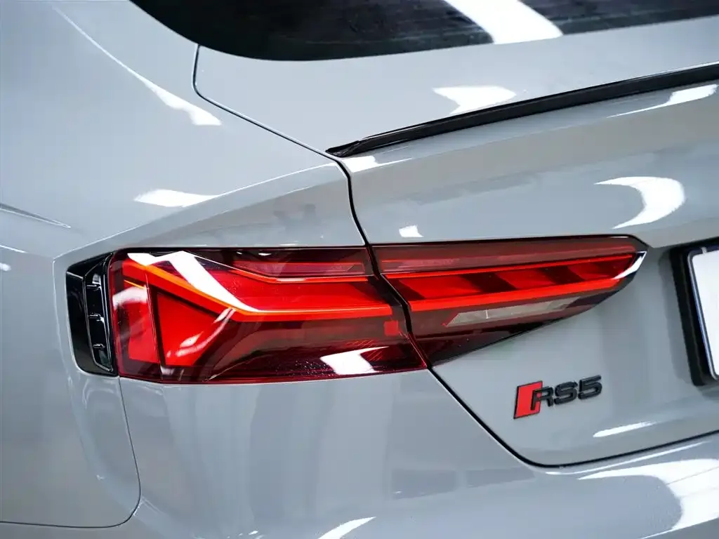 Audi RS 5 — фото 8