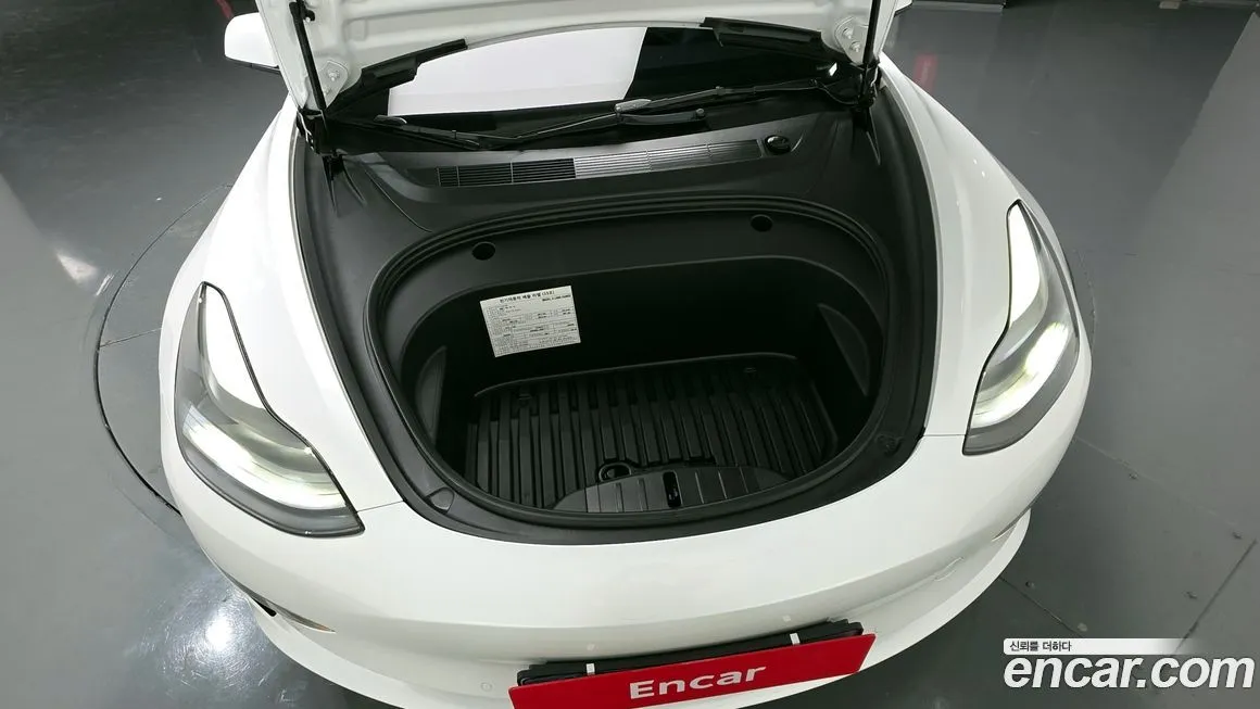 Tesla Model 3 — фото 6
