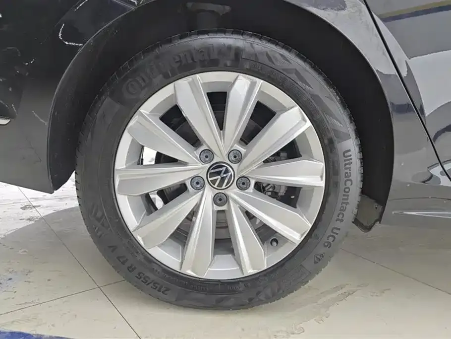 Volkswagen Passat — фото 2