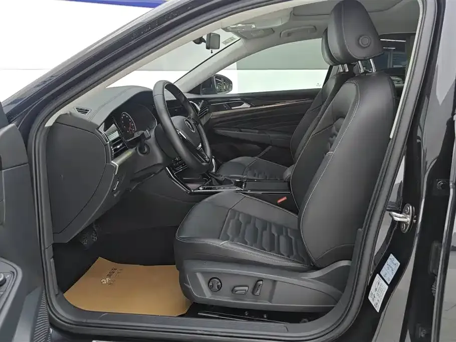 Volkswagen Passat — фото 6