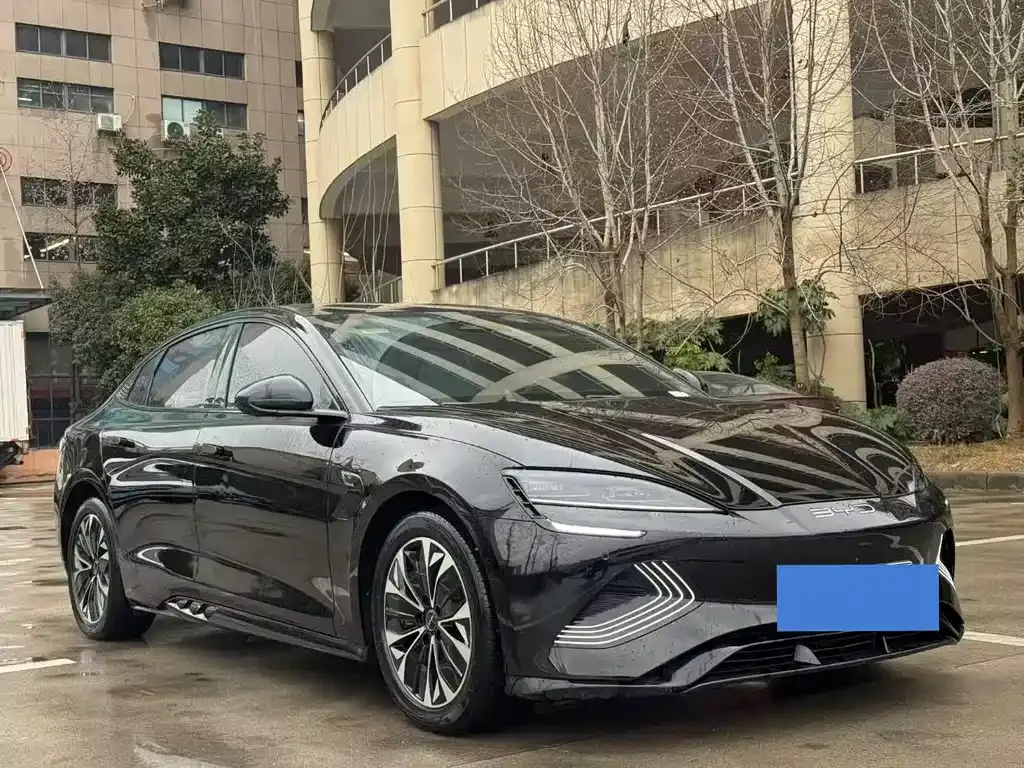 BYD Seal — фото 9