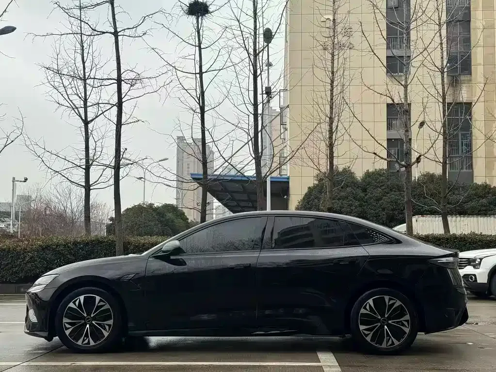 BYD Seal — фото 10