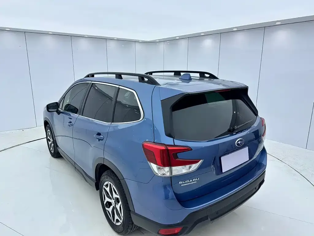Subaru Forester — фото 7