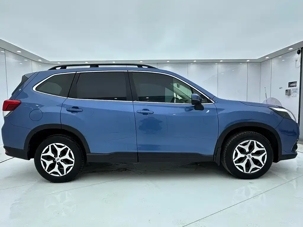 Subaru Forester — фото 2