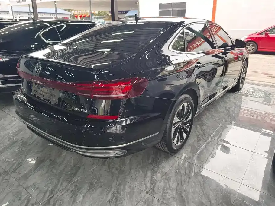 Volkswagen Passat — фото 10