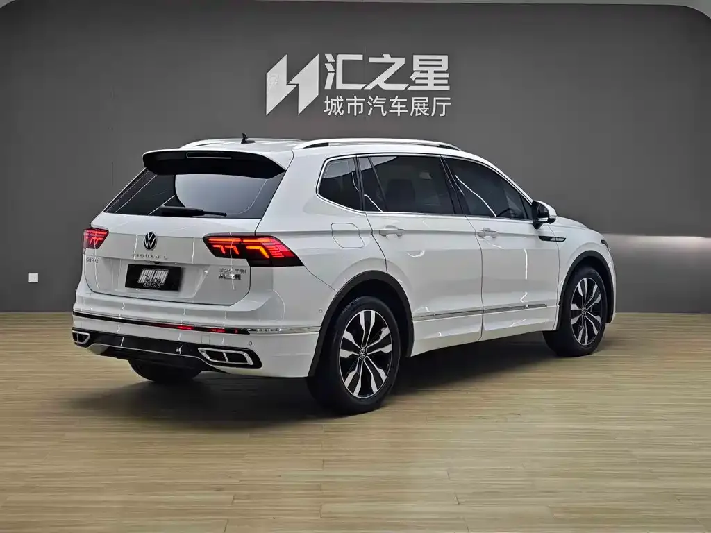 Volkswagen Tiguan L — фото 2