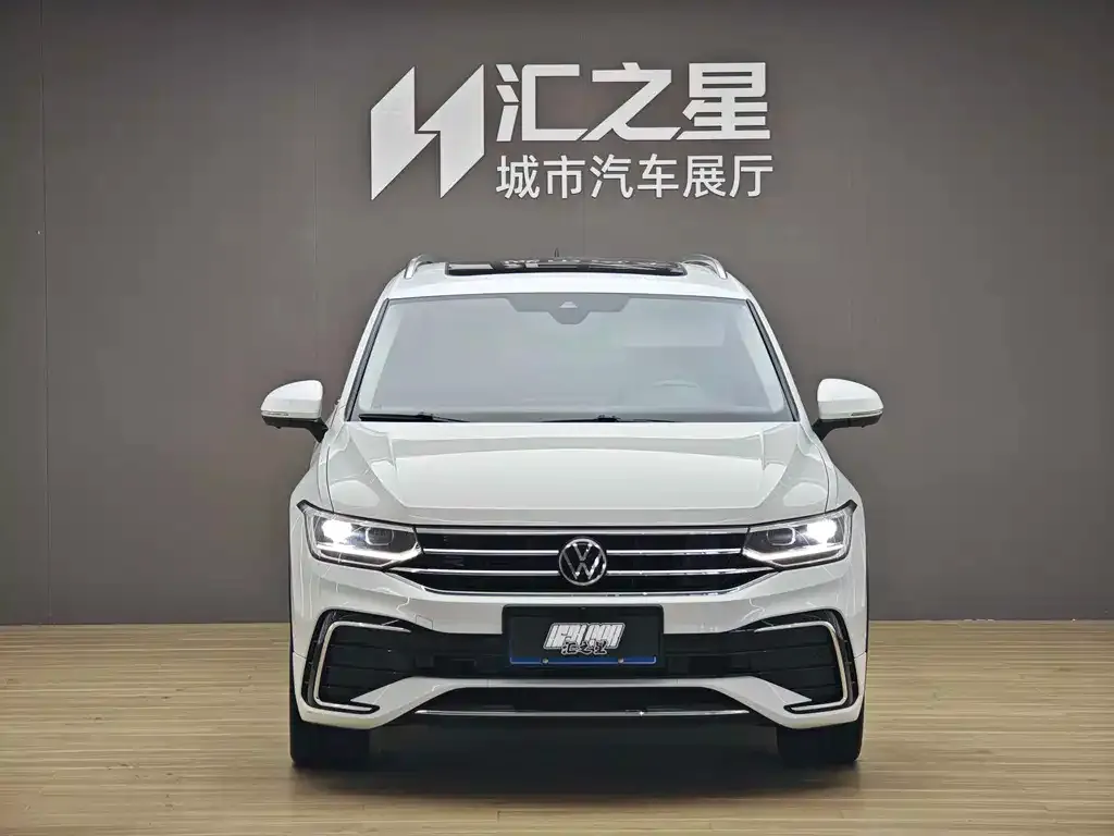 Volkswagen Tiguan L — фото 4