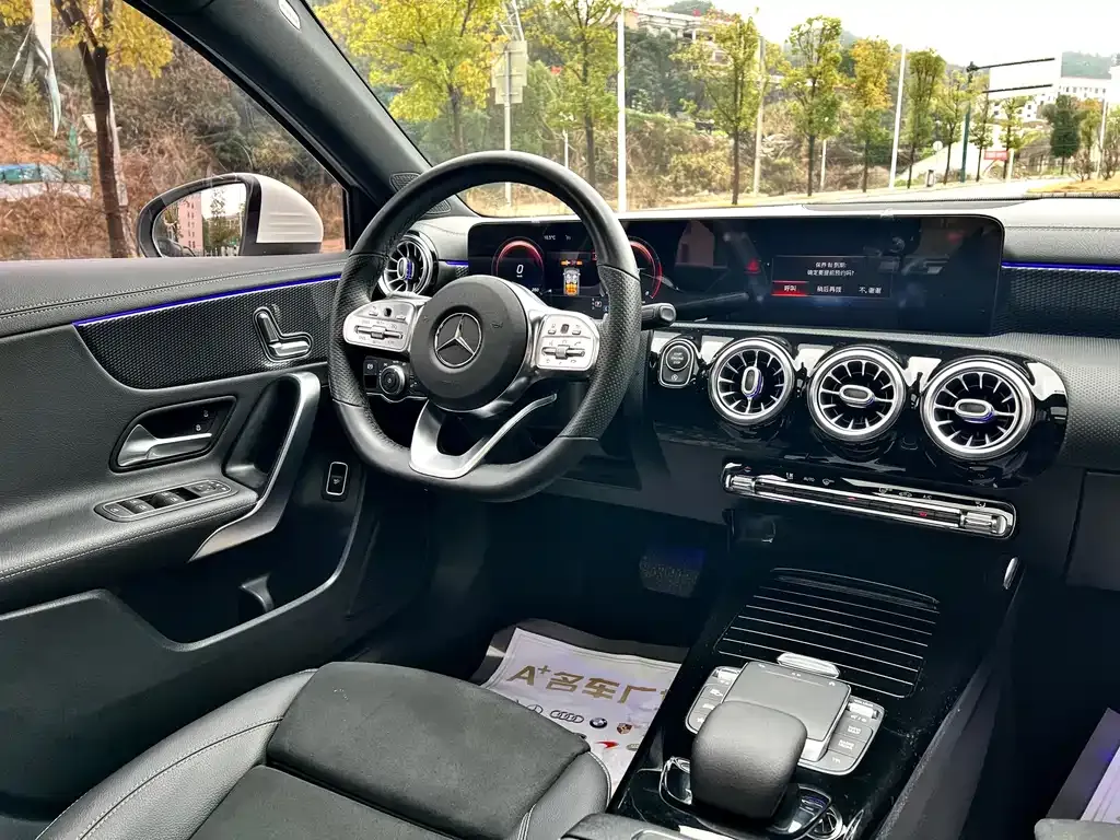 Mercedes-Benz A-Class — фото 10