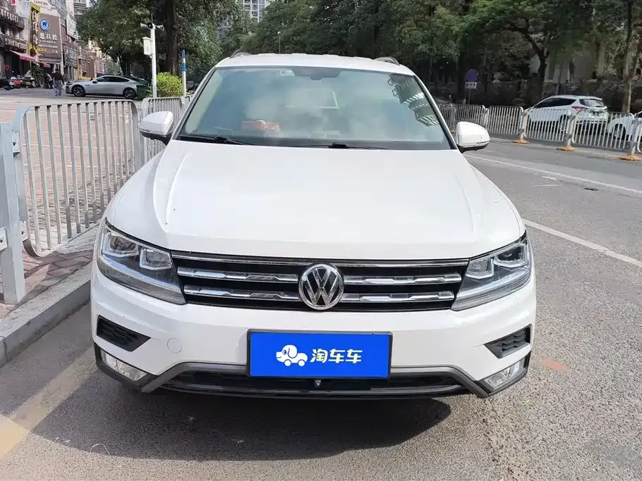Volkswagen Tiguan L — фото 3