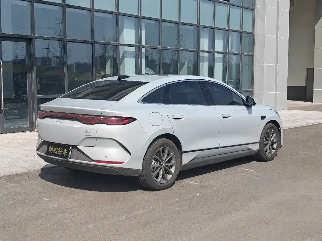 BYD Qin L — фото 2