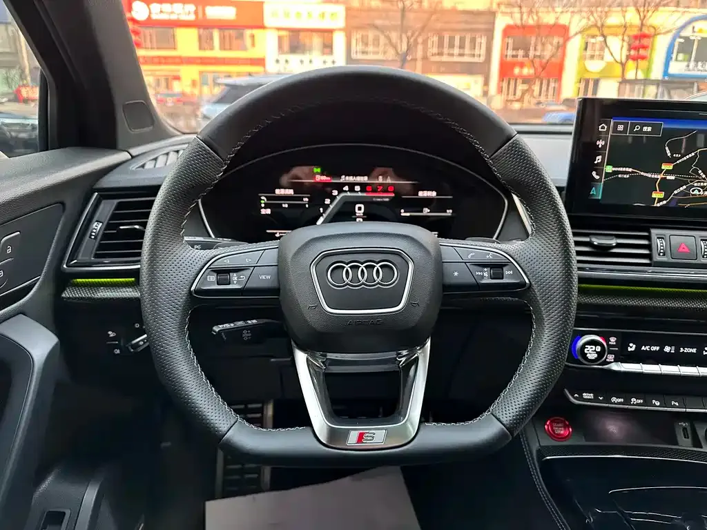 Audi SQ5 — фото 4