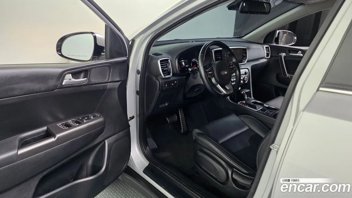 Kia Sportage — фото 9