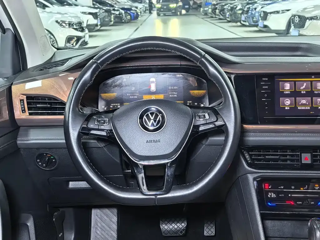 Volkswagen Tharu — фото 9