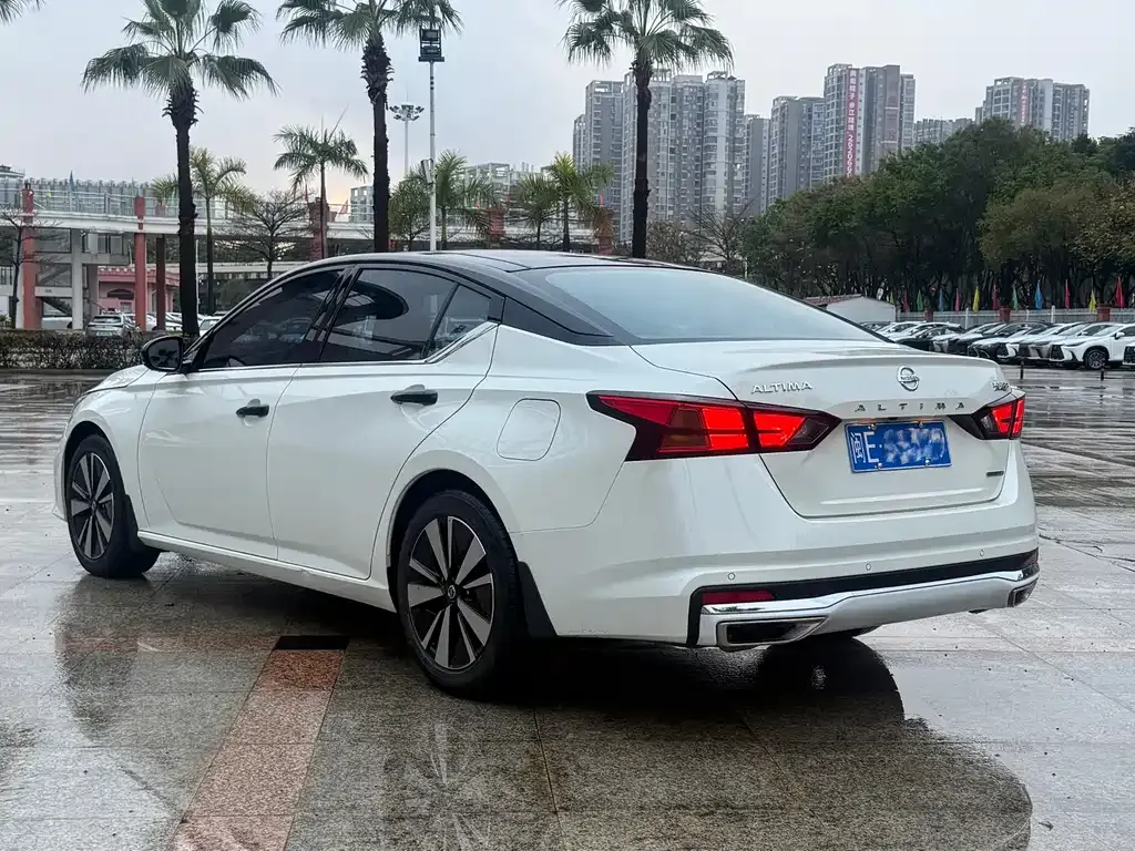Nissan Teana — фото 5