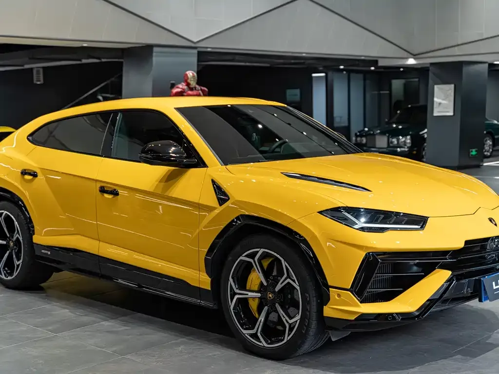Lamborghini Urus — фото 6