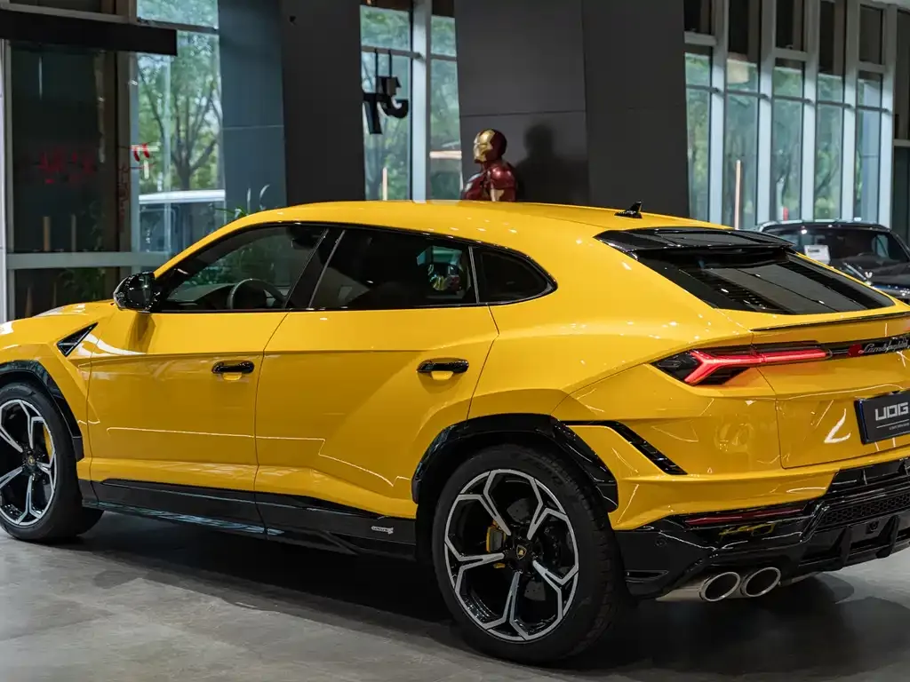 Lamborghini Urus — фото 10
